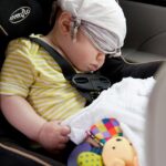 Jak przewozić dwoje dzieci w samochodzie - poradnik dla rodziców