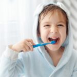 5 skutecznych sposobów na motywowanie dzieci do regularnego mycia zębów
